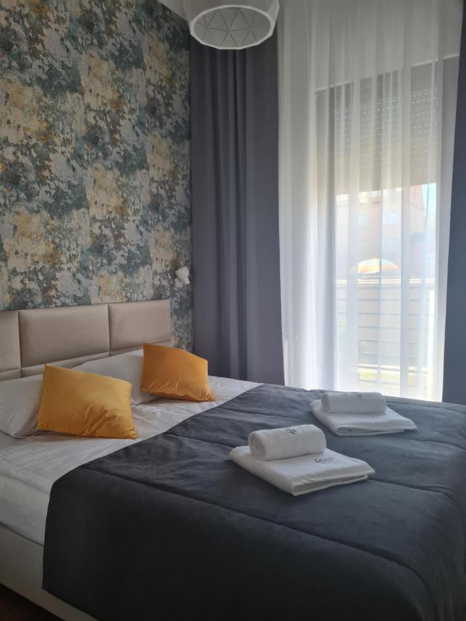 Daira Apartments ウストロニエ・モルスキエ エクステリア 写真